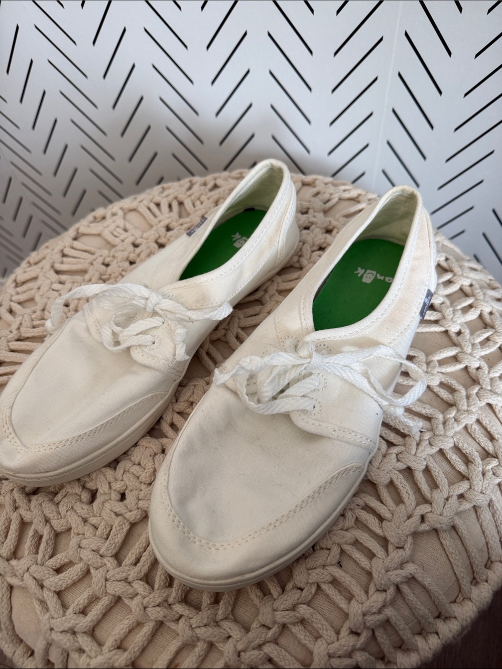 Sanuk White Canvas Lace-Up Sneaker with Green Insole